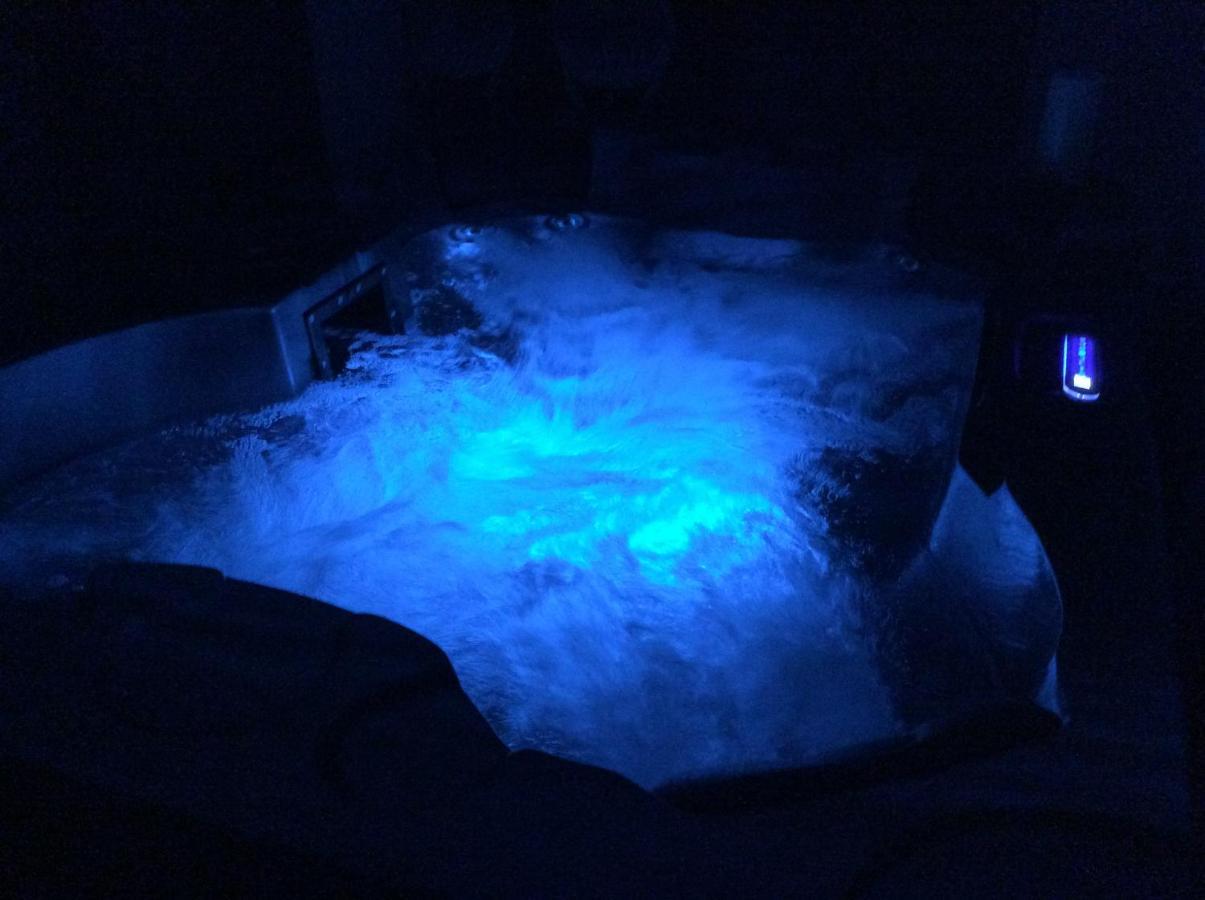 Suite Jacuzzi "Spa Privatif " Appartement Jacuzzi Toulouse Exterior foto